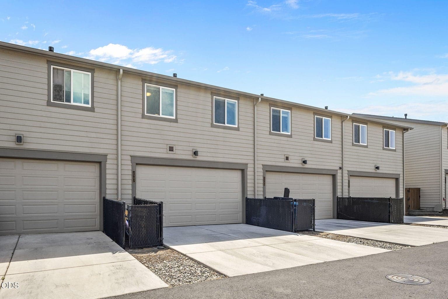 Photo of 2547 Purcell 2 of 28