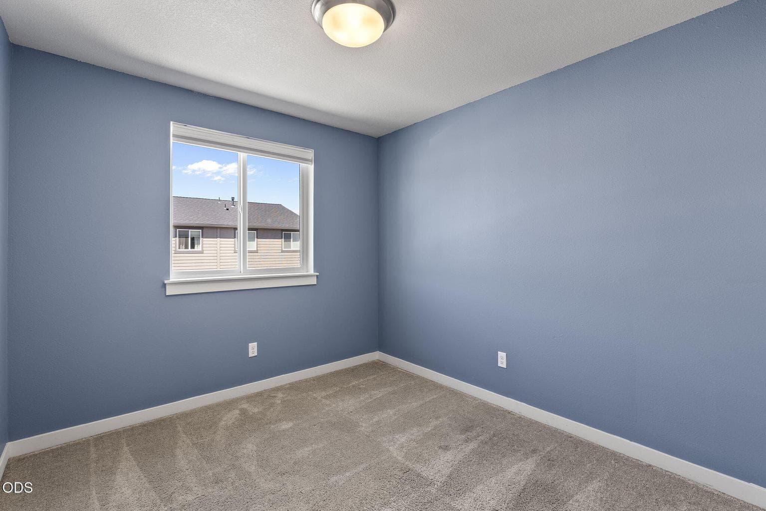 Photo of 2547 NE Purcell Boulevard 19 of 28