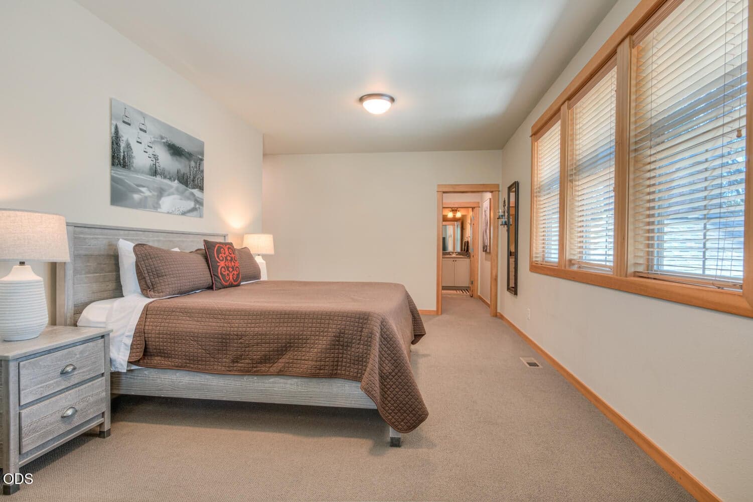 Photo of 57135 Fremont Drive 12 of 29