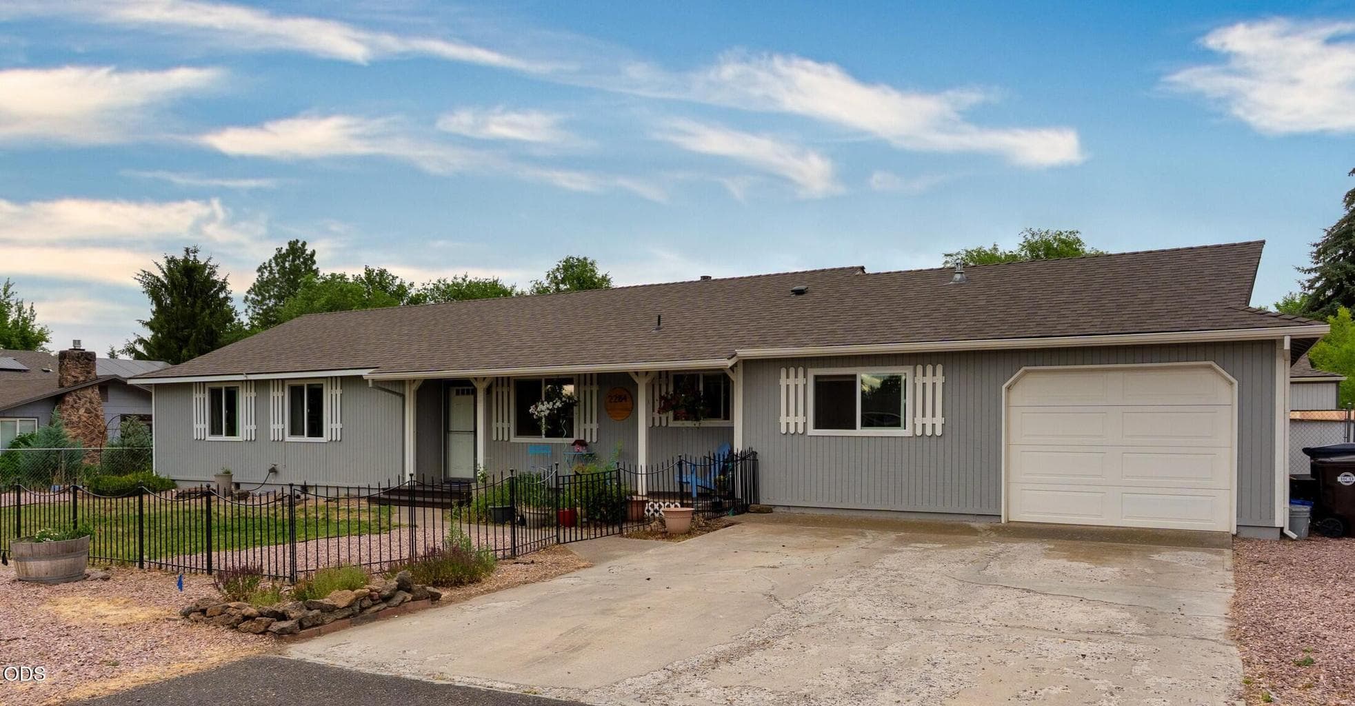 Photo of 2284 13th 2 of 52