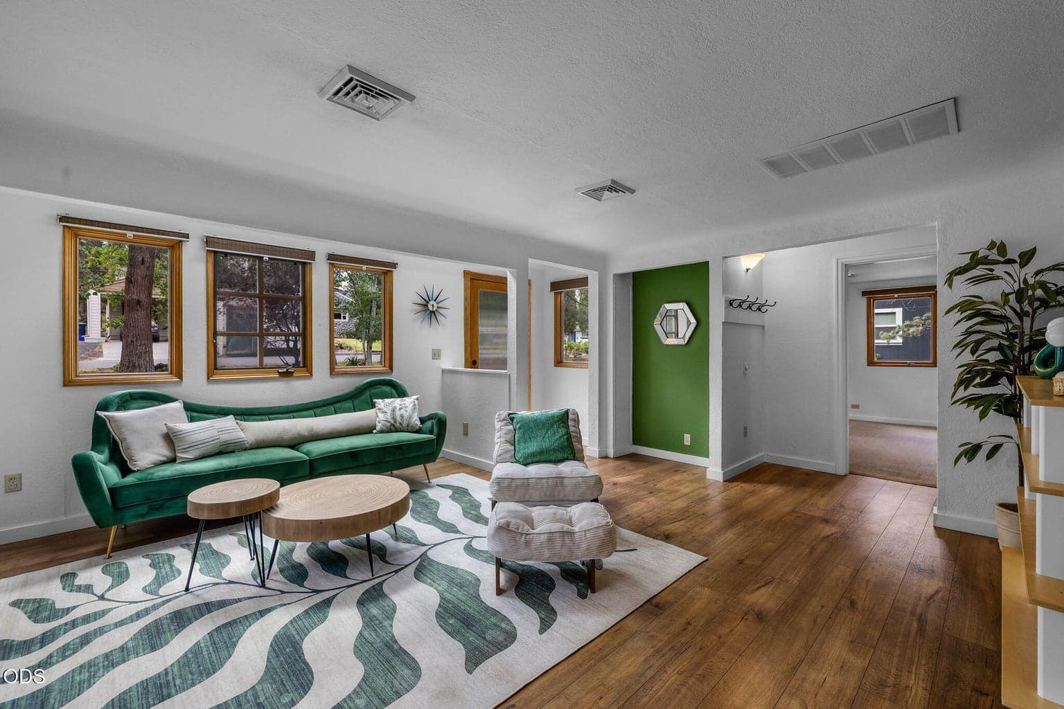 Photo of 636 Irving 3 of 3