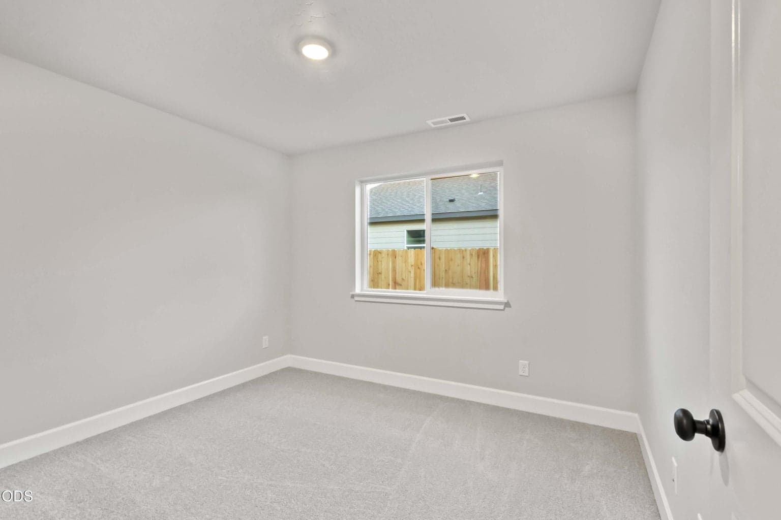 Photo of 1298 NW Fairway Drive 19 of 19