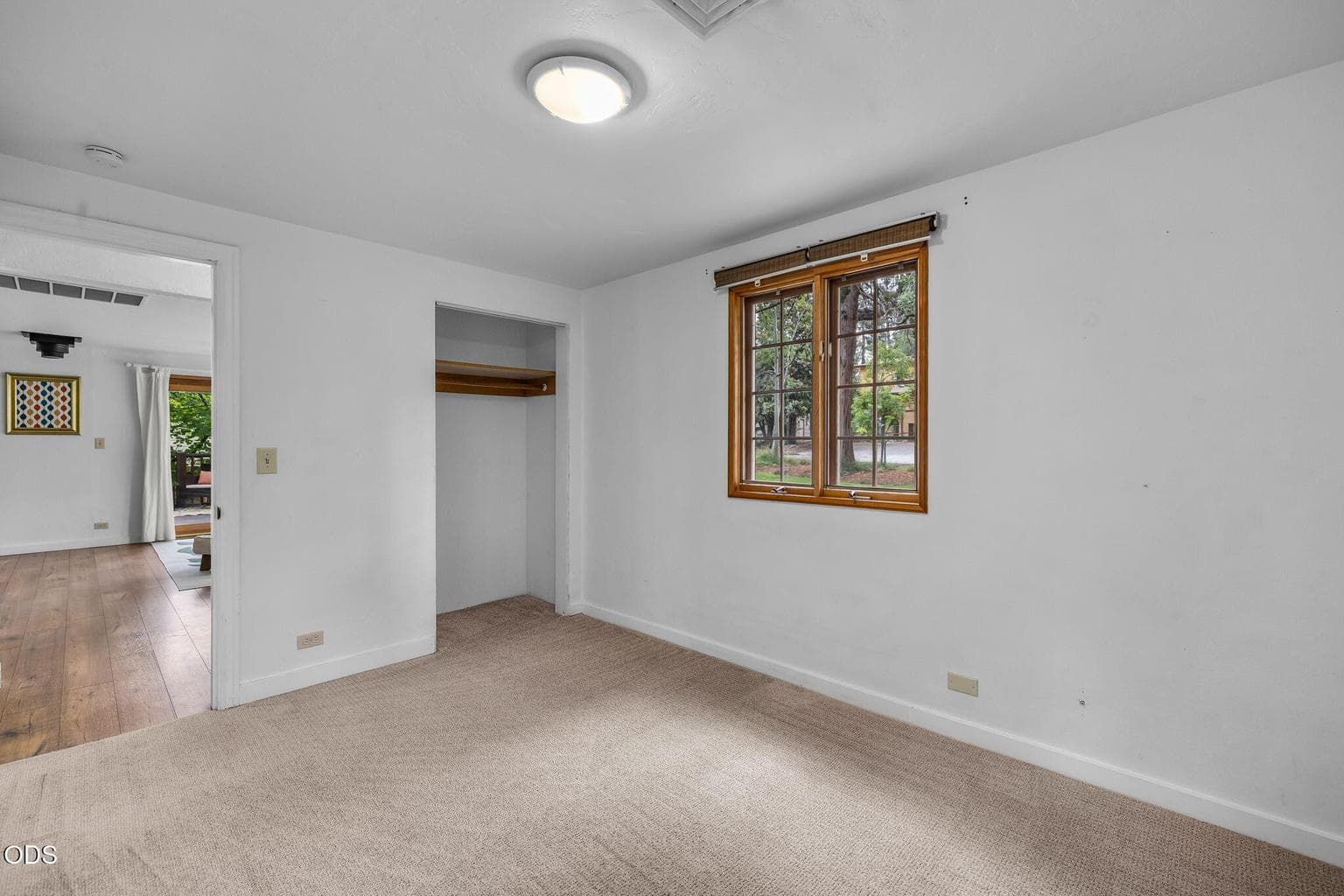 Photo of 636 NE Irving Avenue 15 of 34