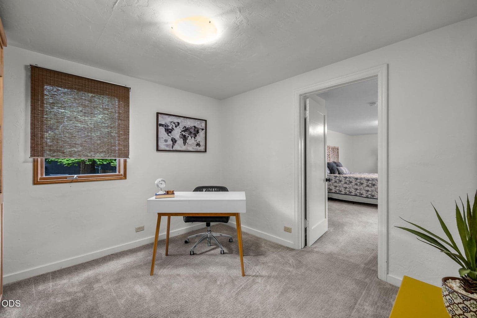 Photo of 636 NE Irving Avenue 16 of 34