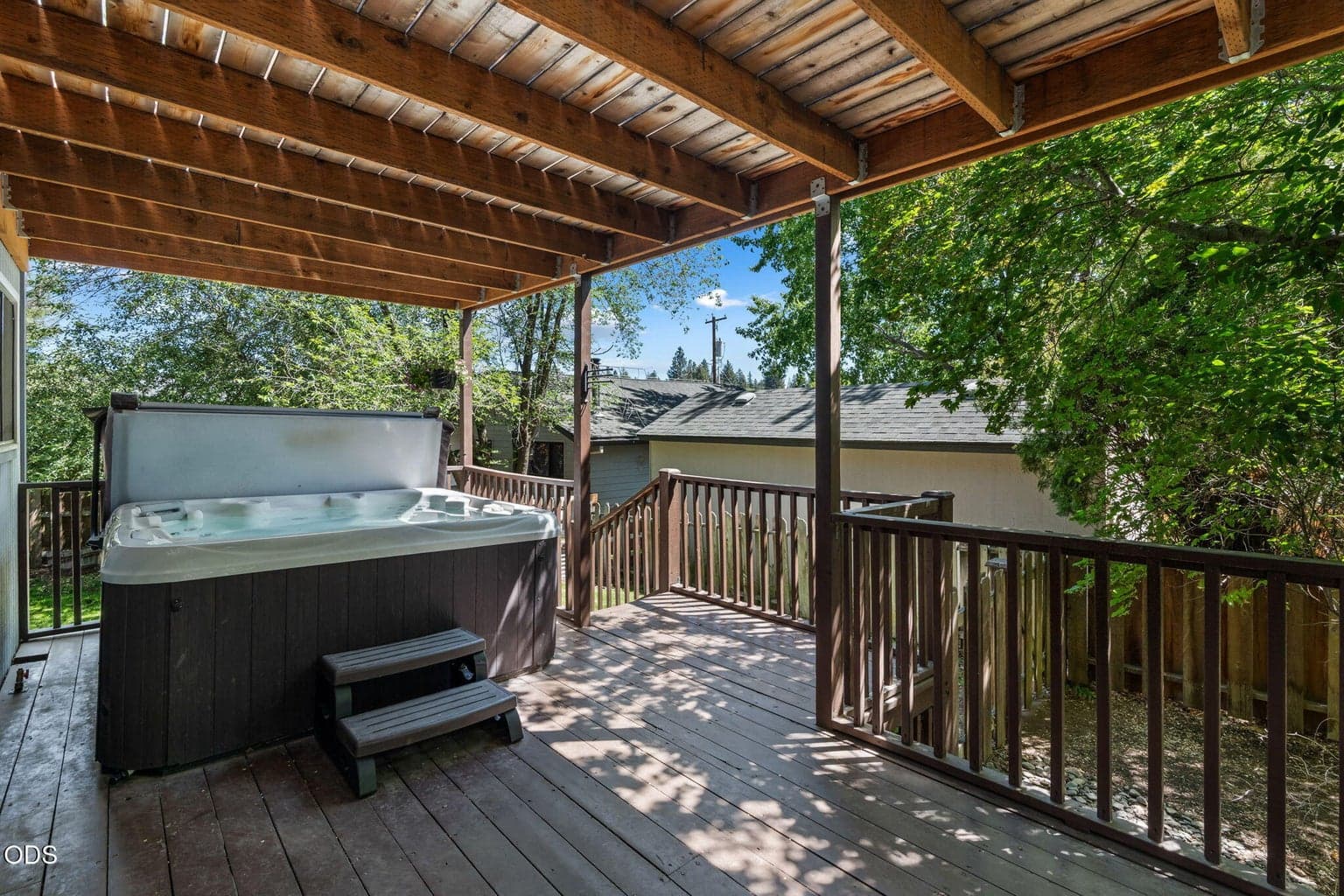 Photo of 636 NE Irving Avenue 20 of 34