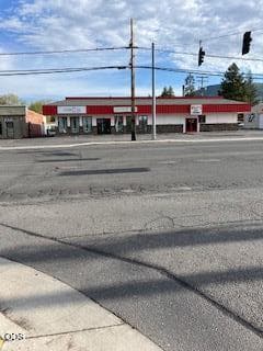 Photo of 4545 6th 1 of 1