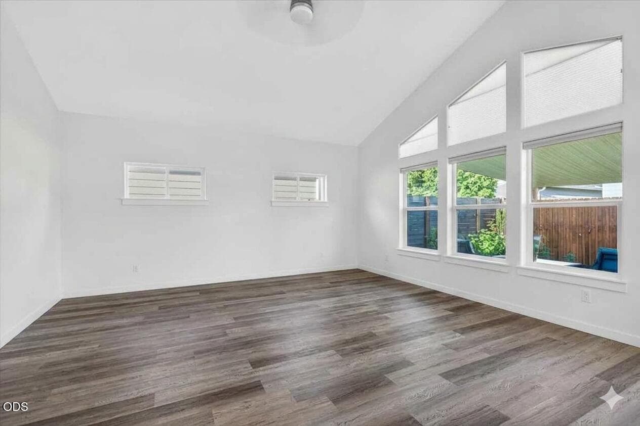 Photo of 689 Heber Lane 5 of 23
