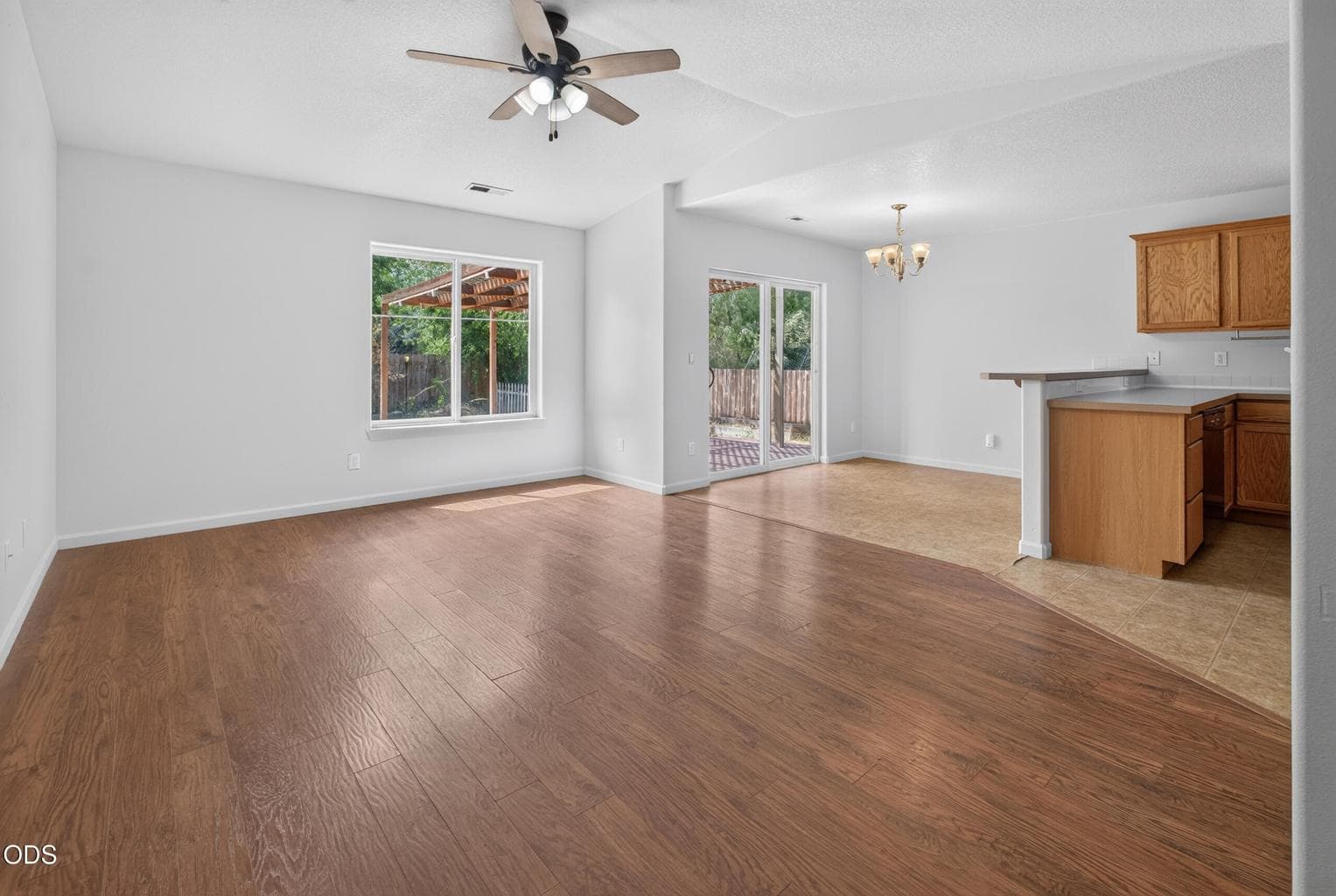 Photo of 339 SW 29th Street 11 of 34