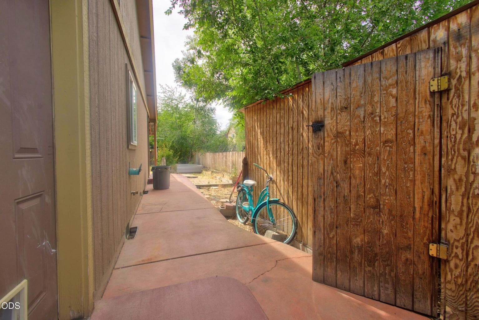 Photo of 339 SW 29th Street 24 of 34