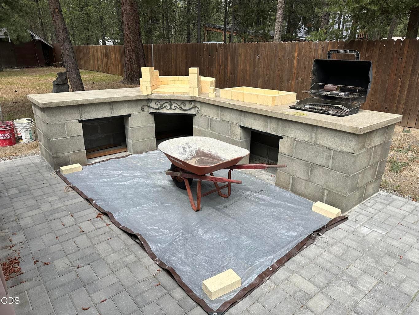The kitchen will have a pizza oven, kabob pit and barbecue grill. Storage underneath.