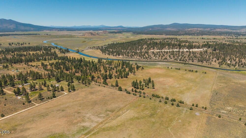 Photo of 23125 Sprague River 2 of 160