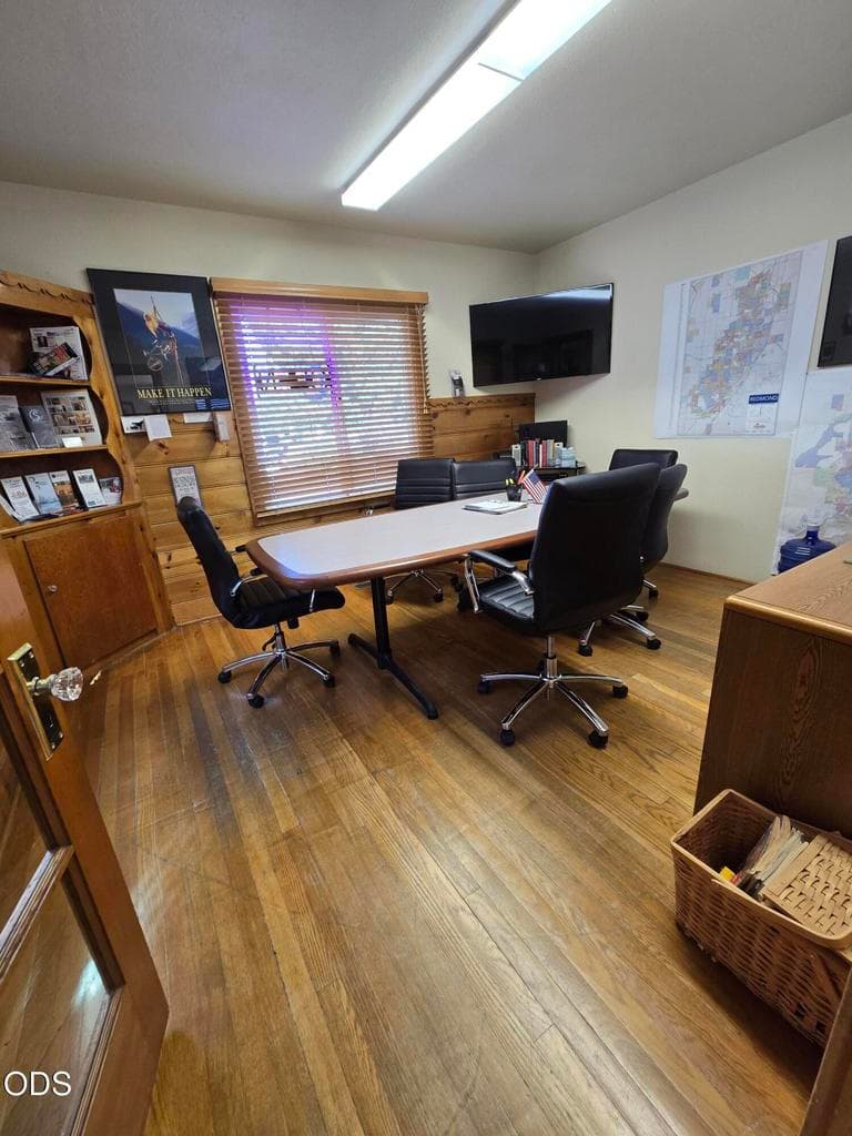 Photo of 1427 SW Highland Avenue 10 of 18