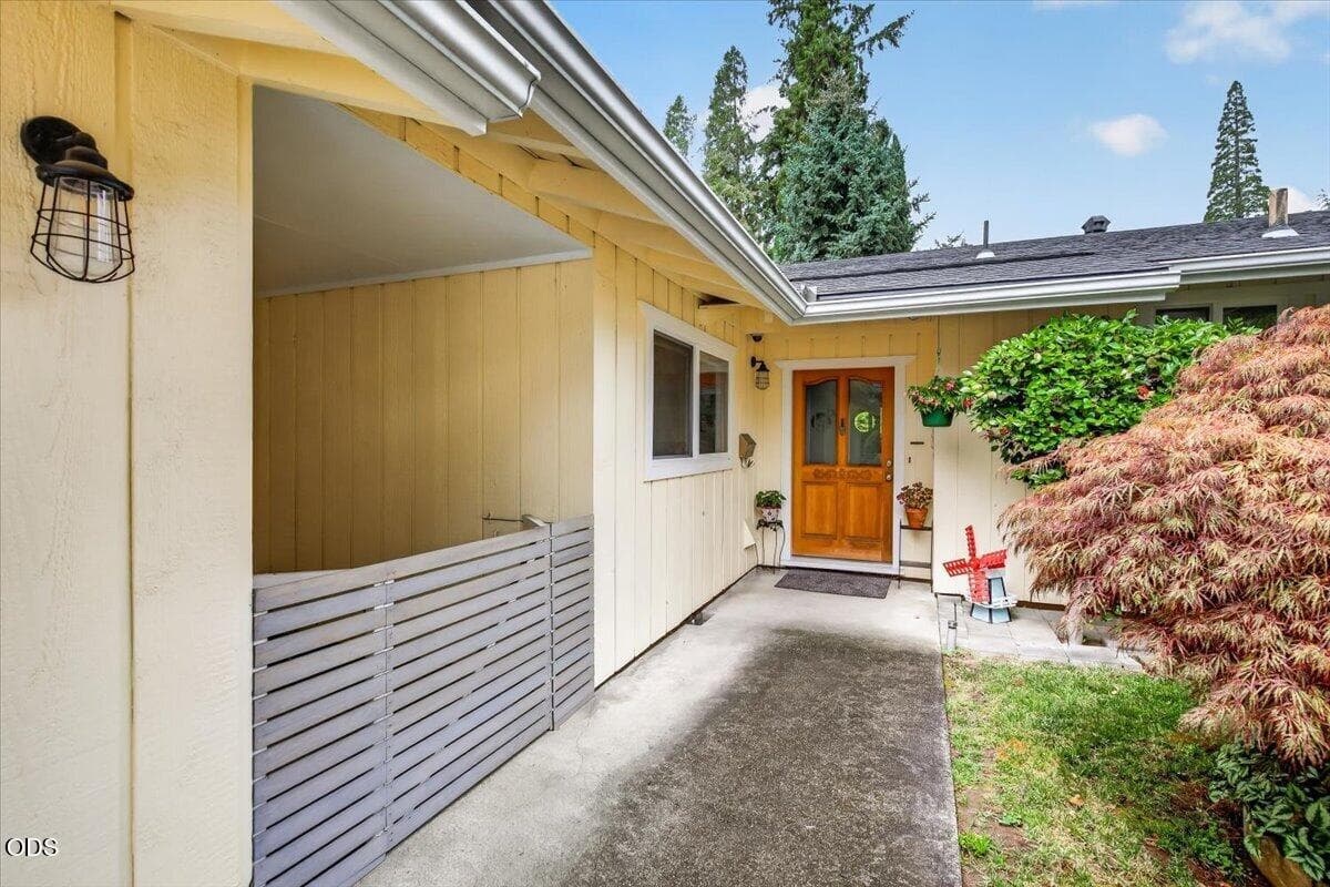 Photo of 70 Fair Oaks 4 of 40