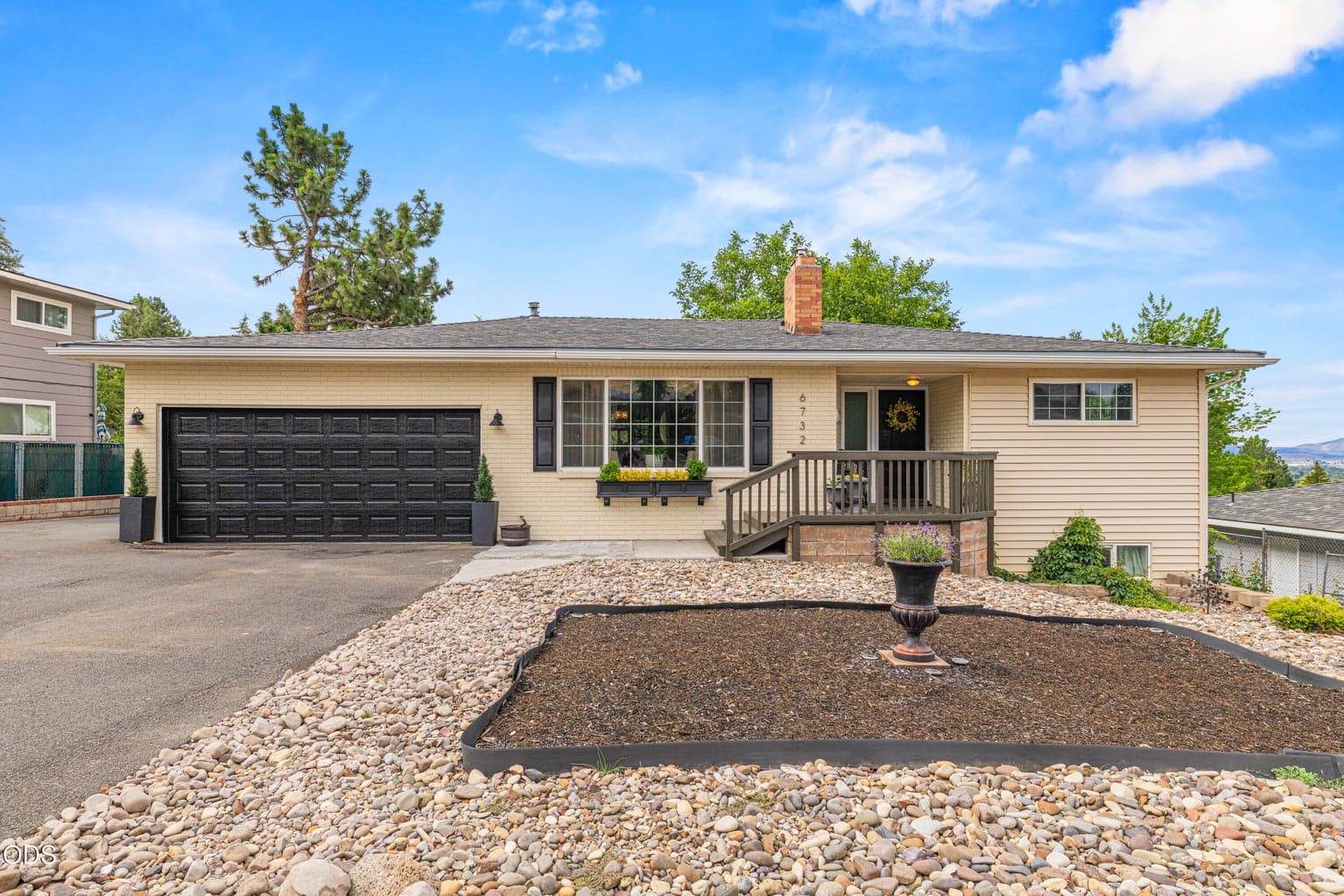 Photo of 6732 Eberlein 2 of 60
