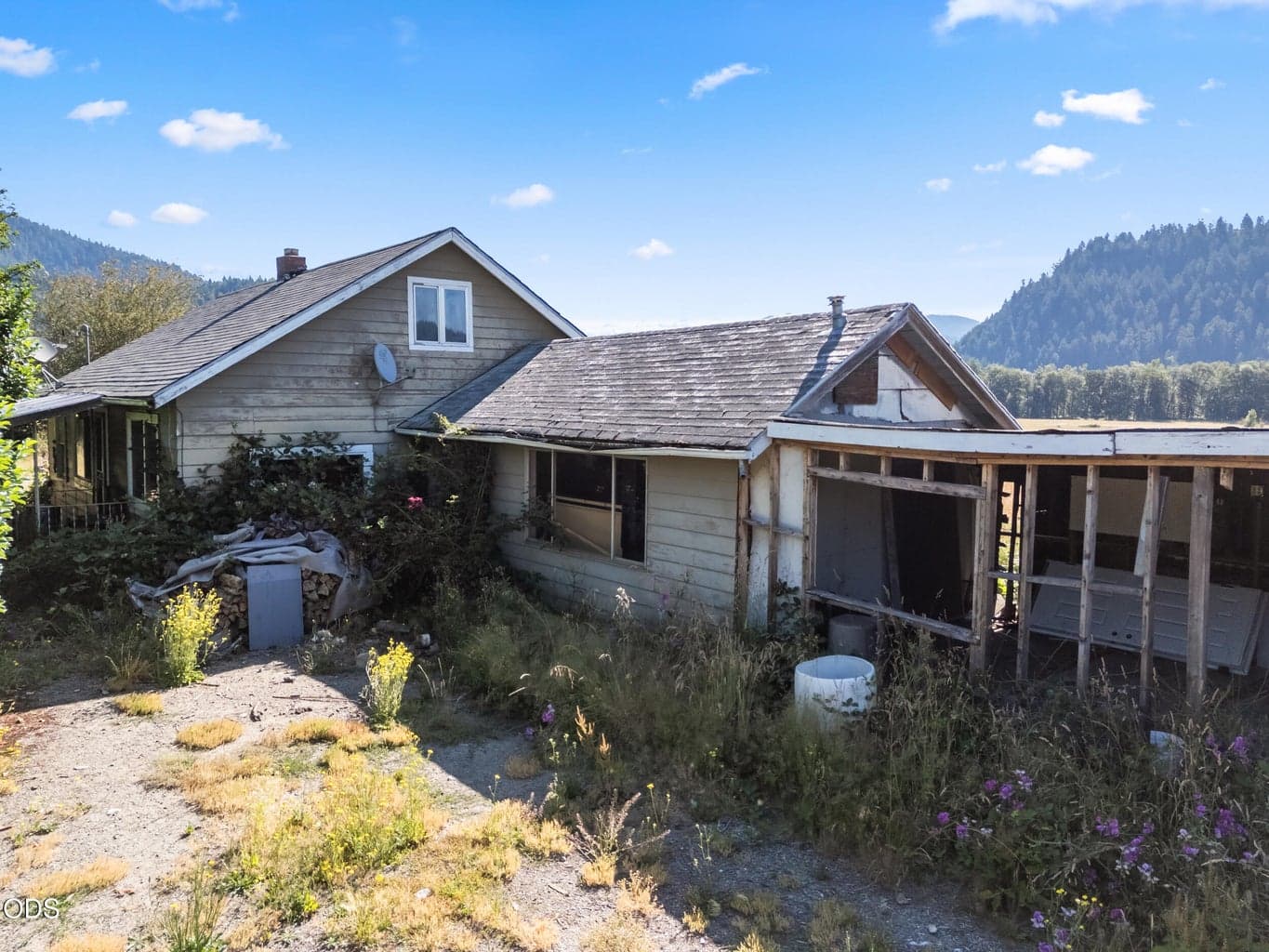 Photo of 706 Creek 4 of 23