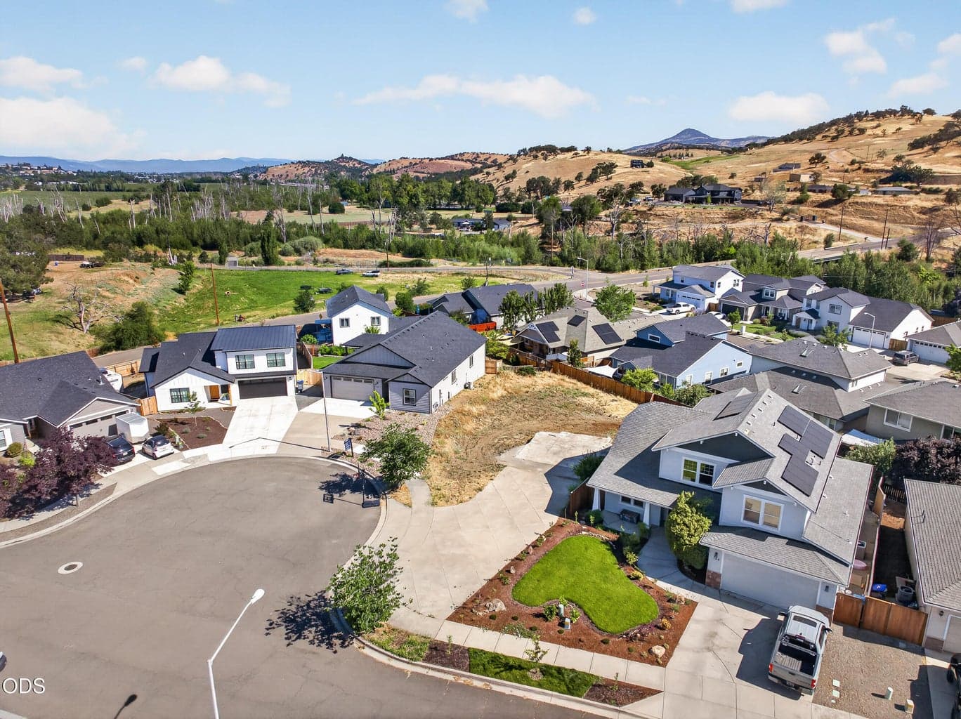 Photo of 139 Willow Springs 4 of 13