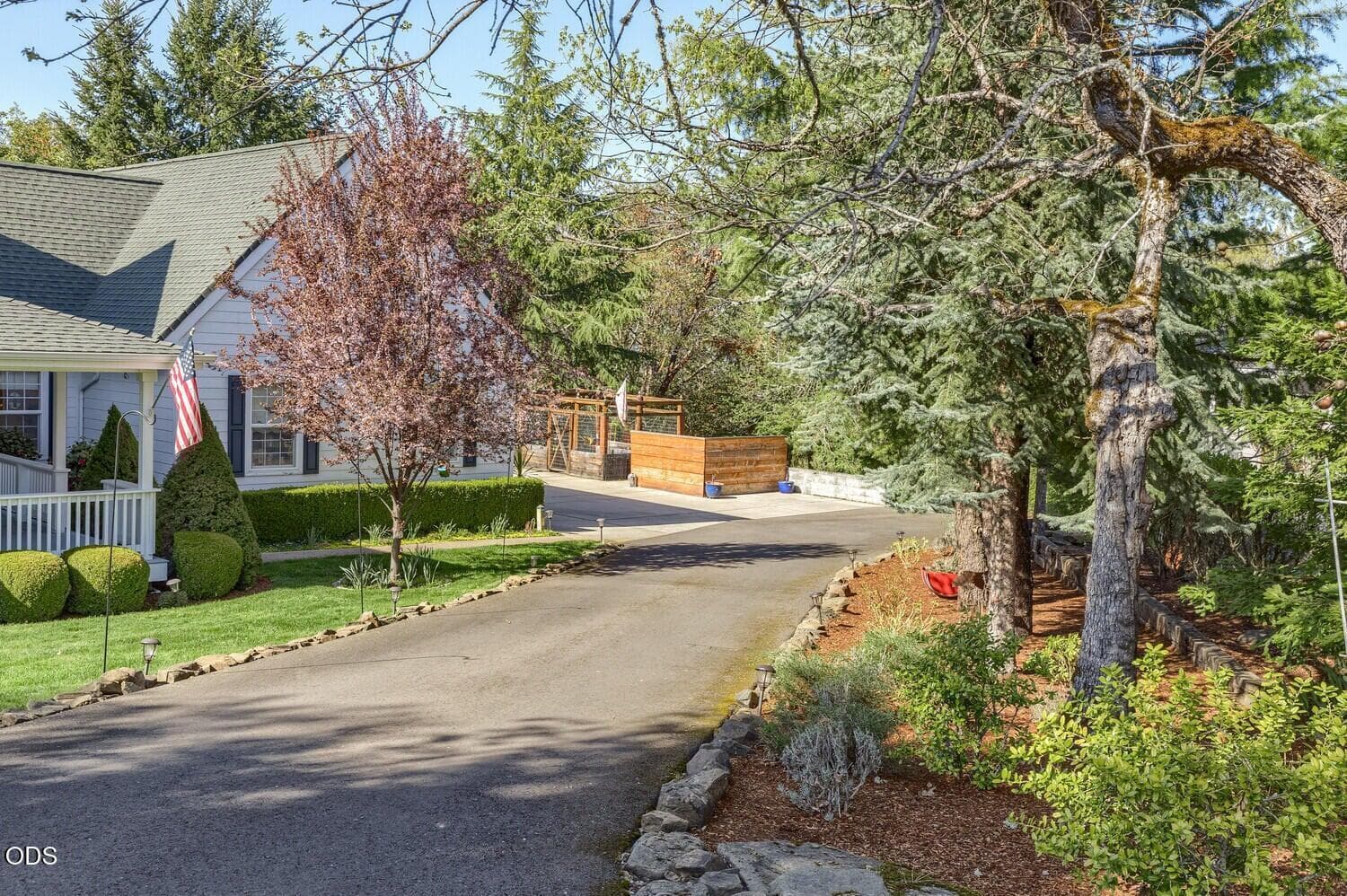 Photo of 570 Powderhorn 3 of 23