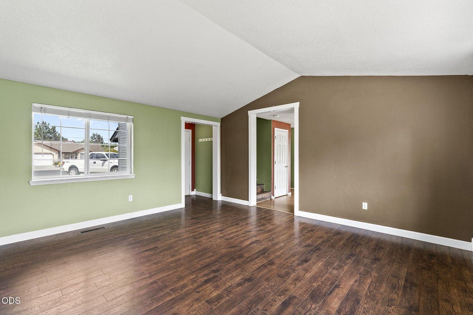 Photo of 2834 SW 27th Court 9 of 41
