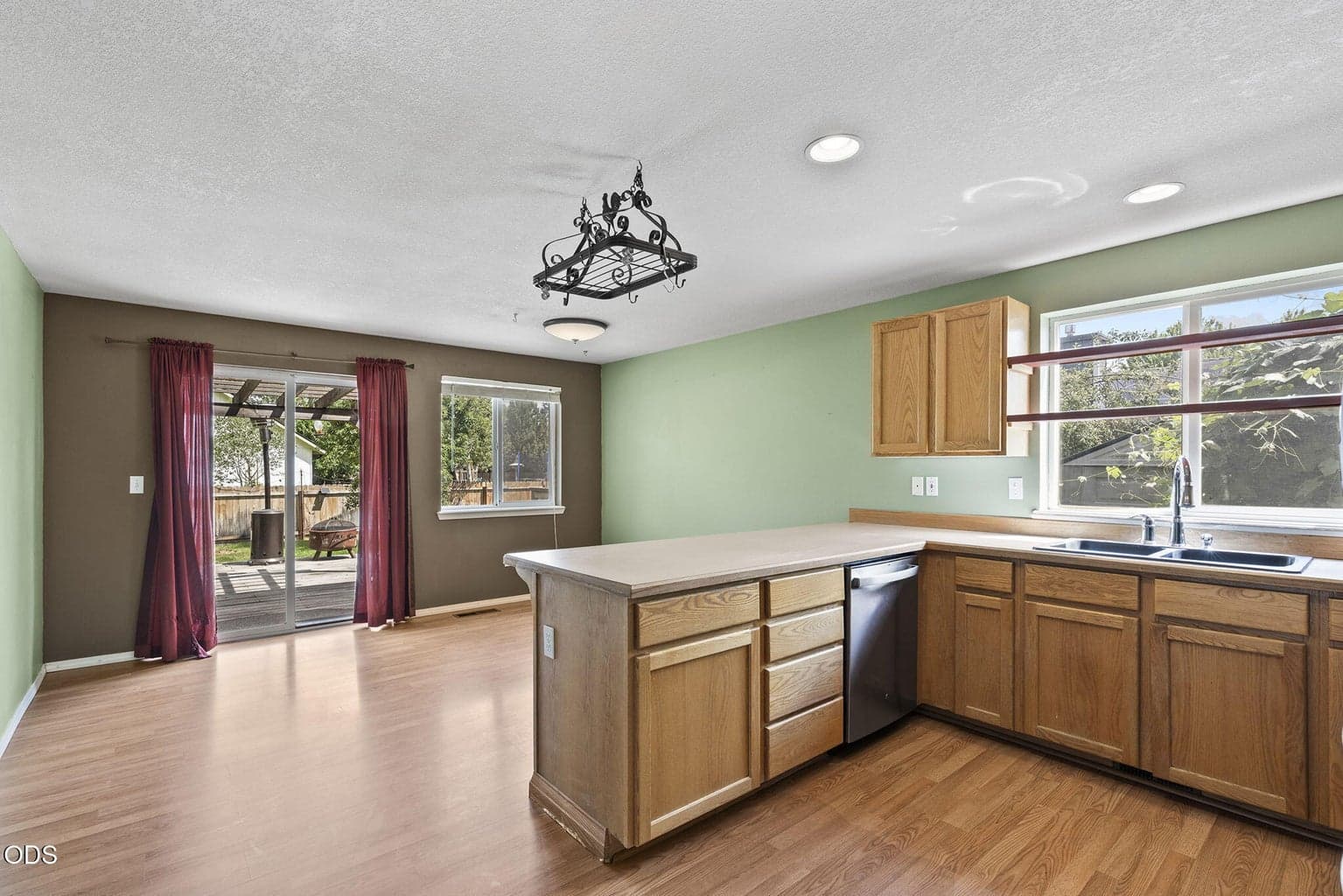 Photo of 2834 27th 4 of 41