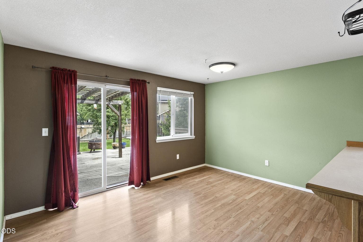 Photo of 2834 SW 27th Court 10 of 41