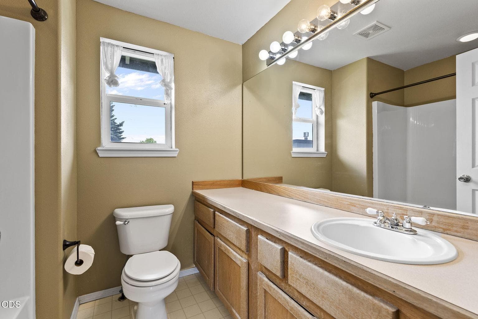 Photo of 2834 SW 27th Court 21 of 41