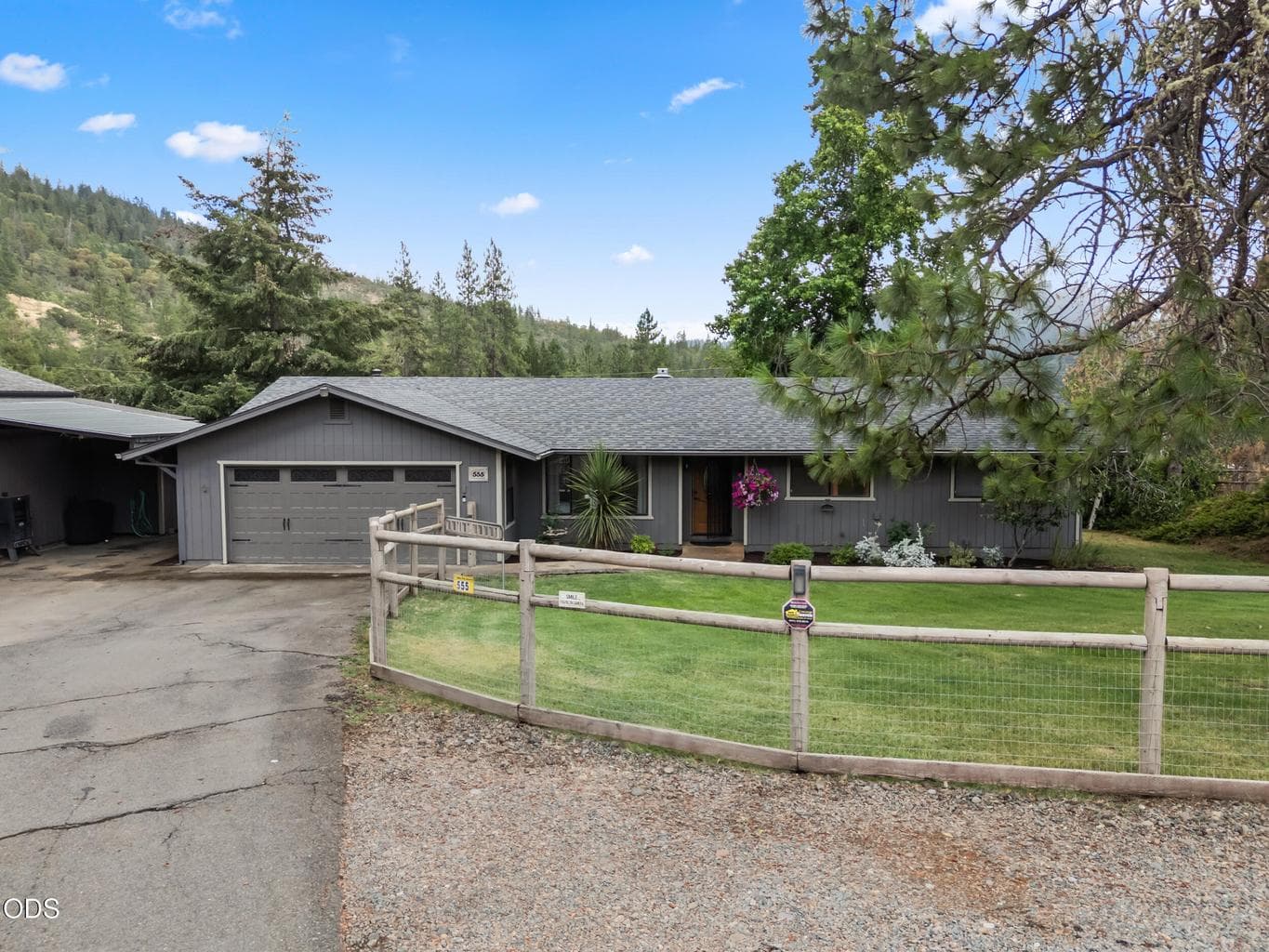 Photo of 555 Grouse Creek 6 of 56