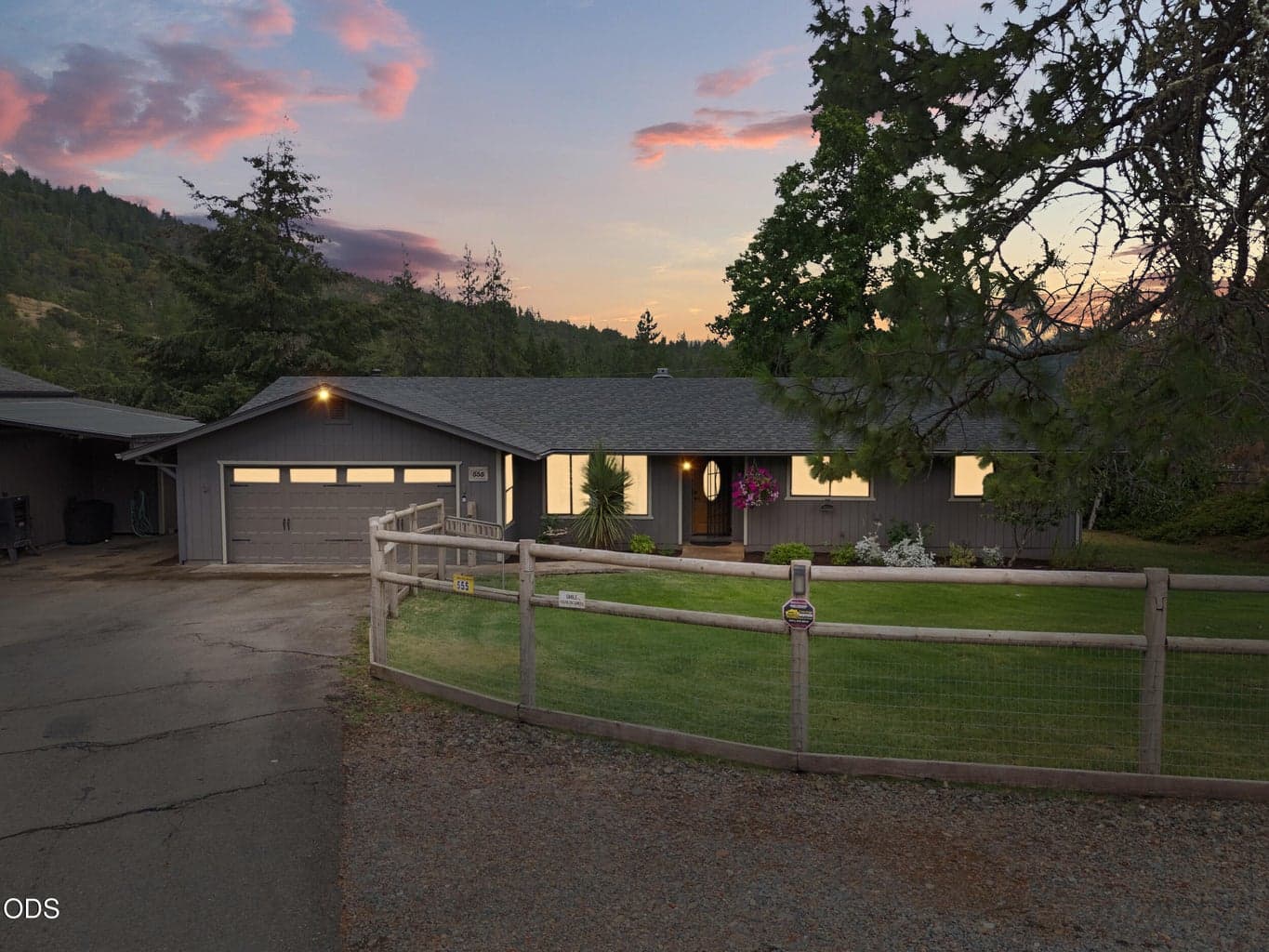 Photo of 555 Grouse Creek 2 of 56