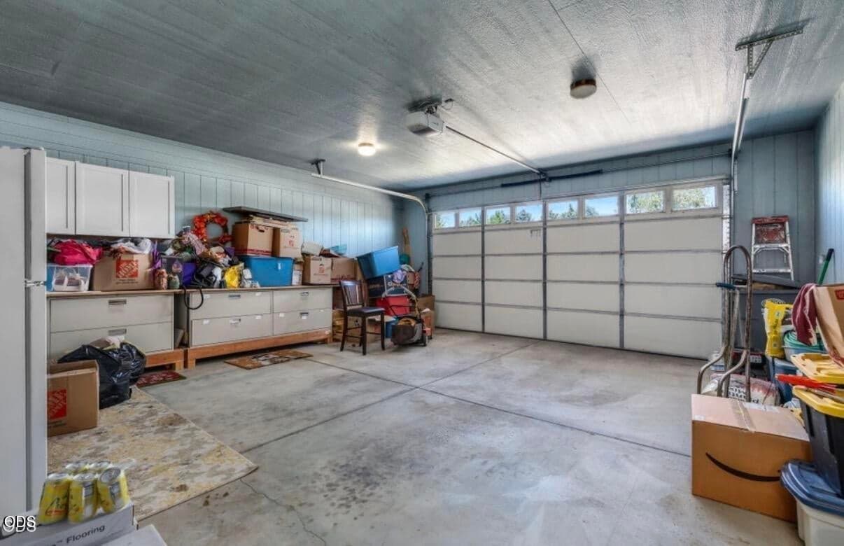 Photo of 268 NE Hillcrest Street 28 of 37