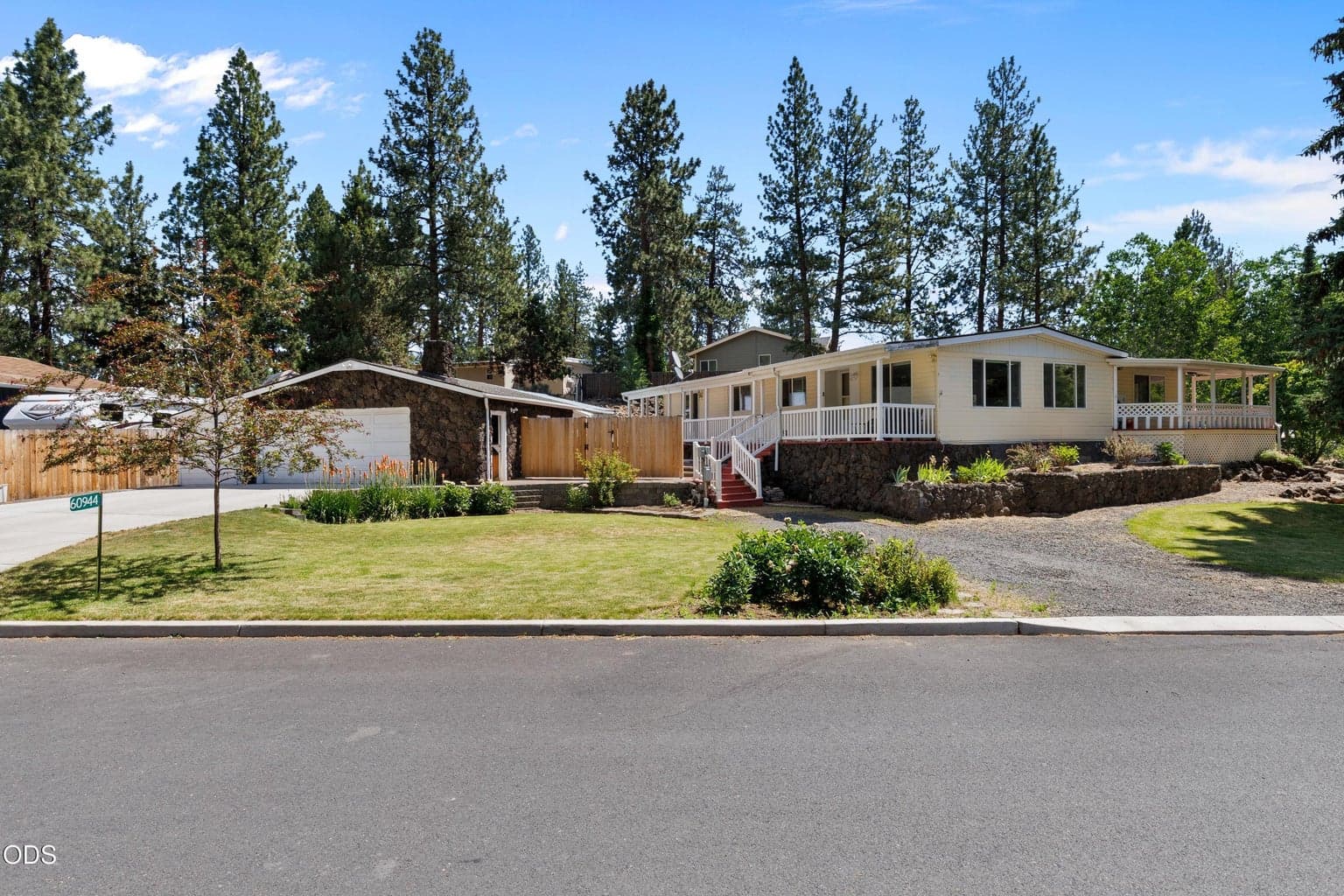 Photo of 60944 McMullin 1 of 22