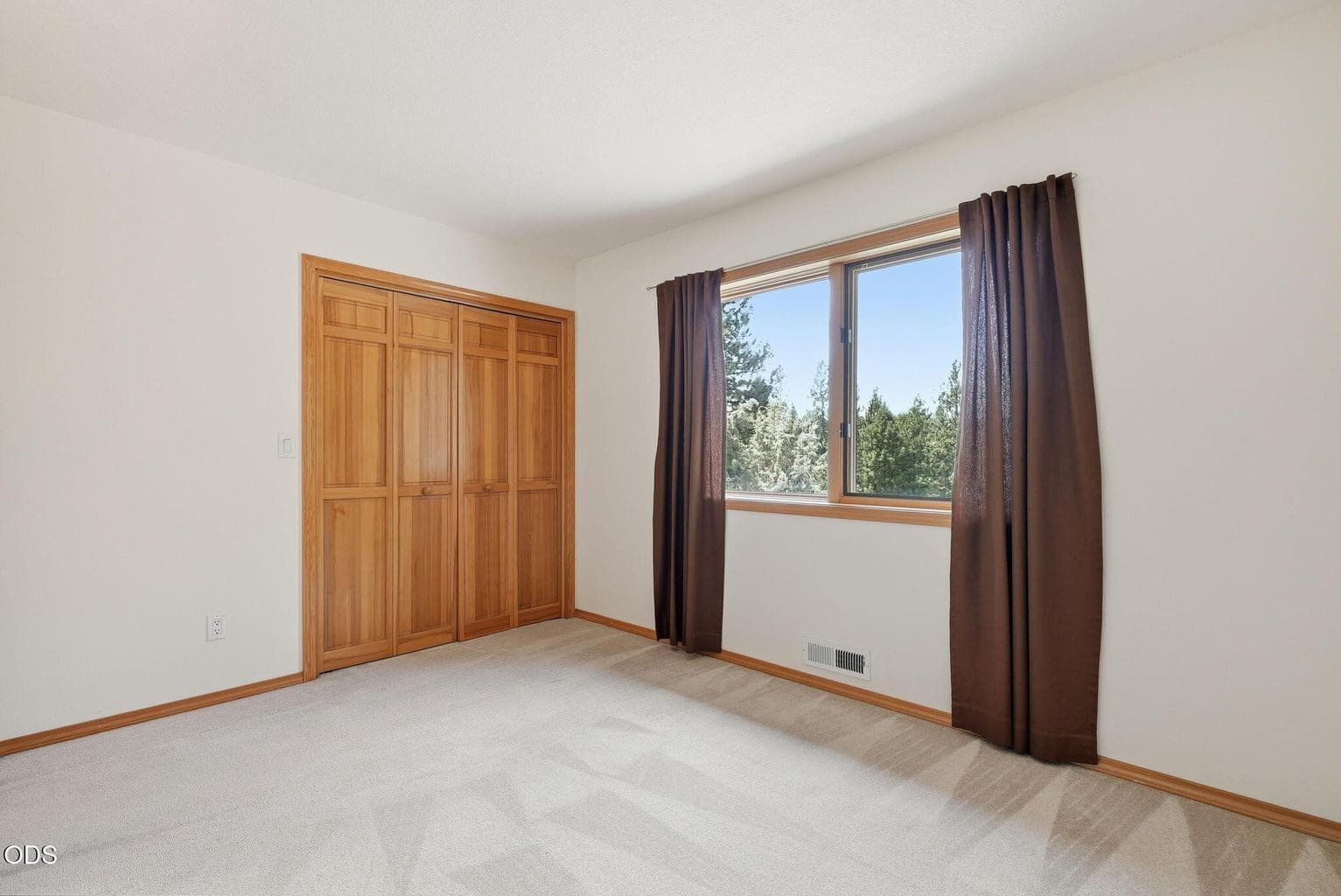 Guest Rooms with Cascade Mountain views