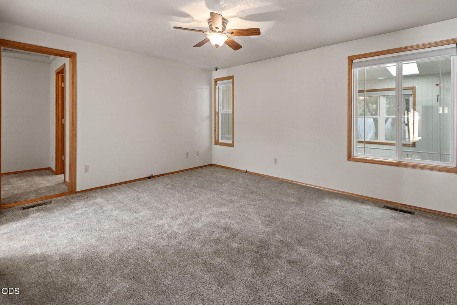 Photo of 1105 SE Palmwood Court 13 of 29