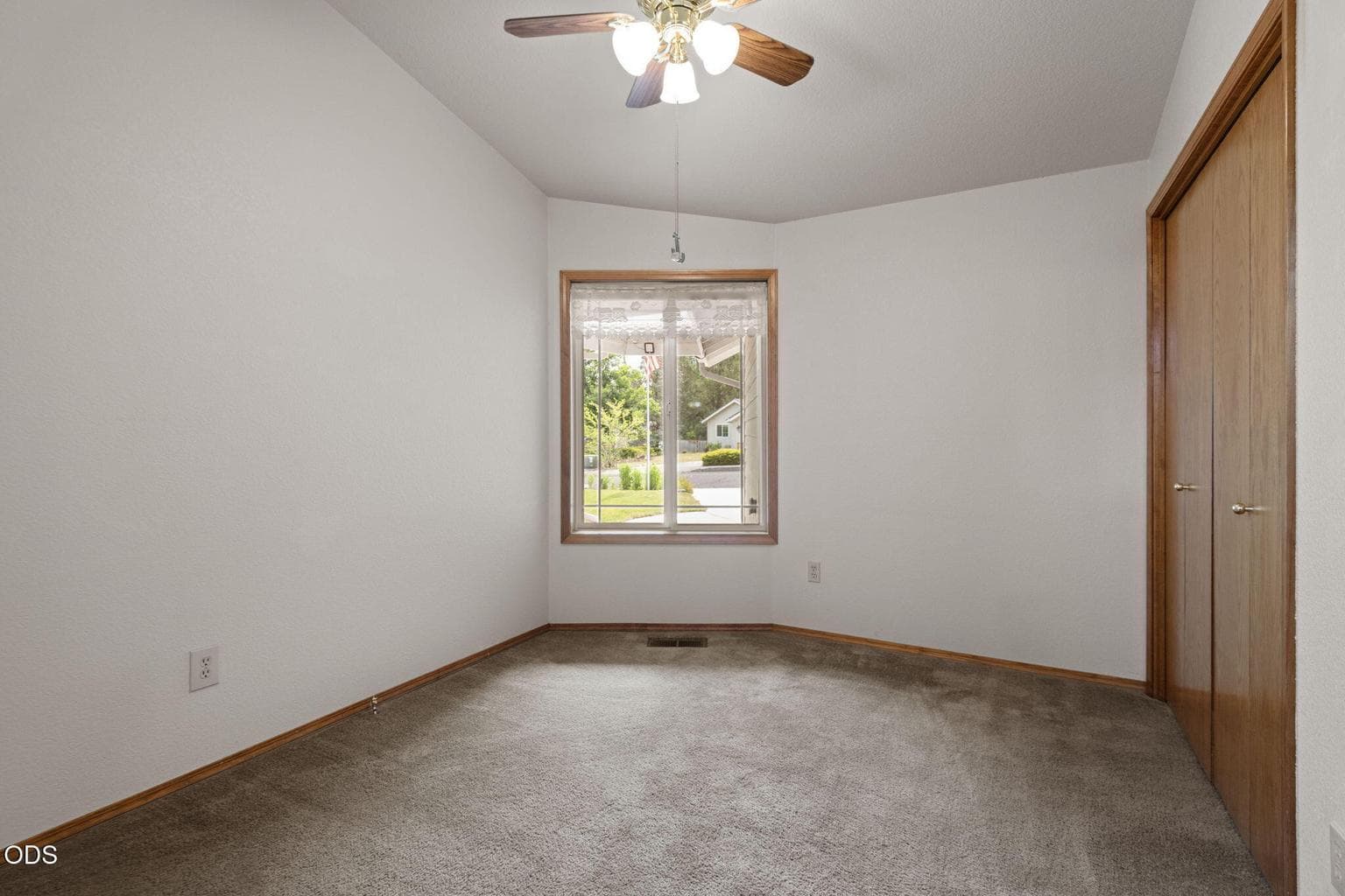Photo of 1105 SE Palmwood Court 19 of 29