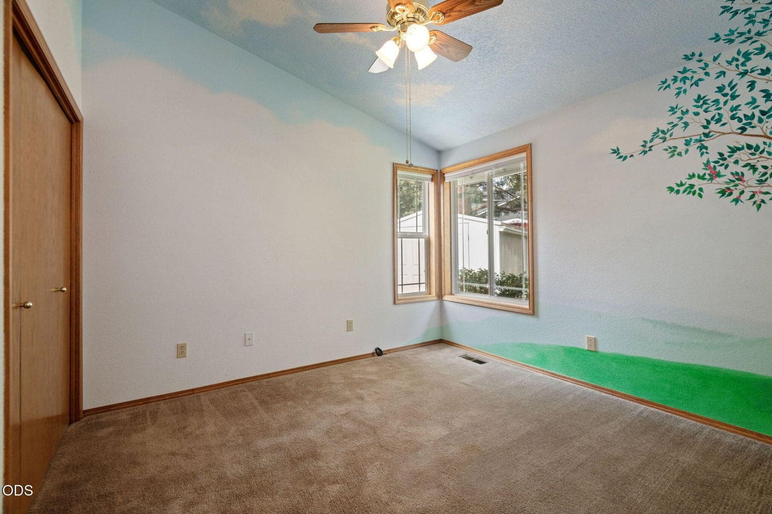 Photo of 1105 SE Palmwood Court 21 of 29