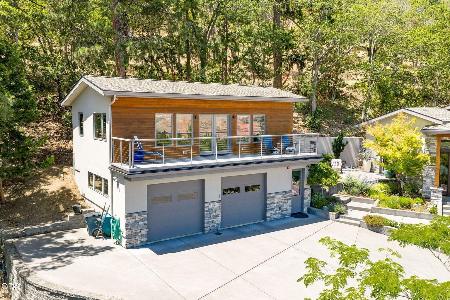 Photo of 225 Grandview 2 of 94