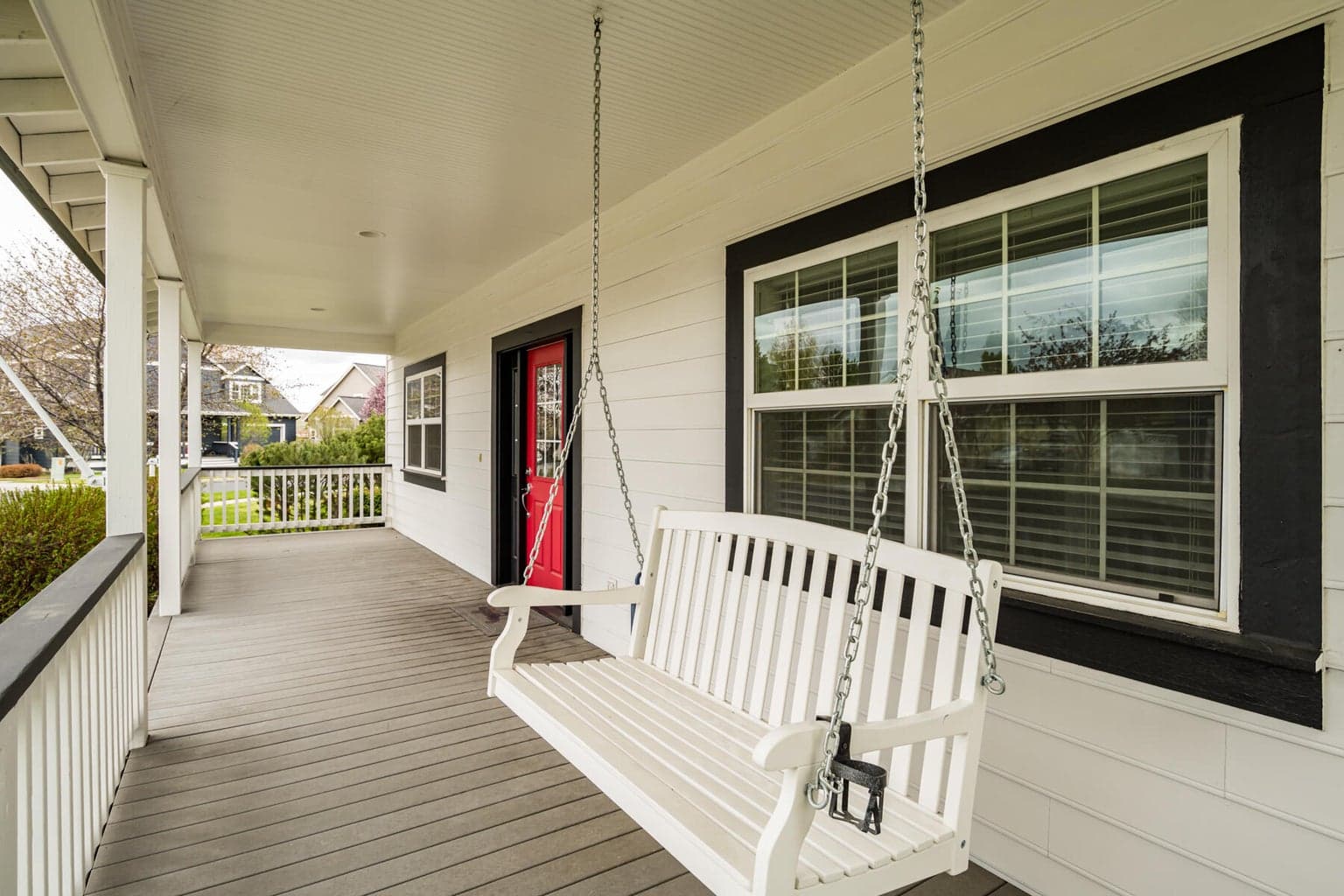 Previous listing photos and staging