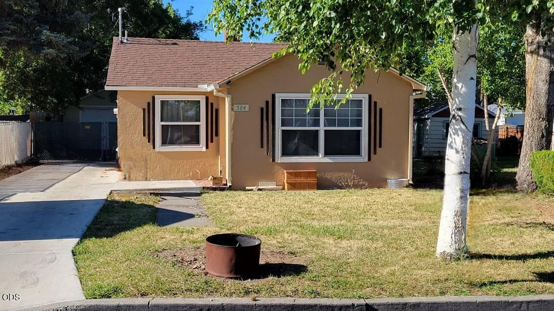 Photo of 584 4th 2 of 4