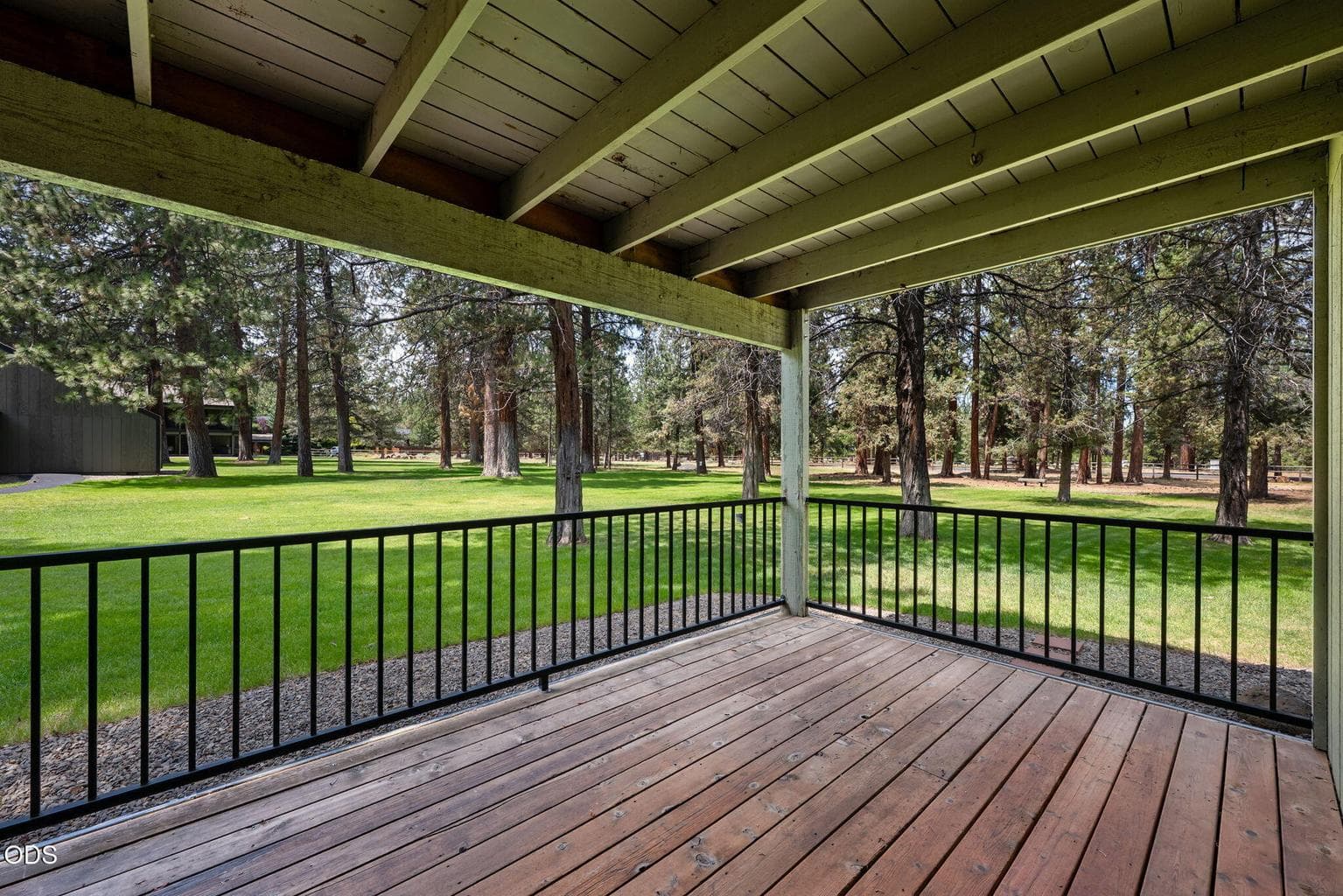 Photo of 897 E Desperado Trail 27 of 43