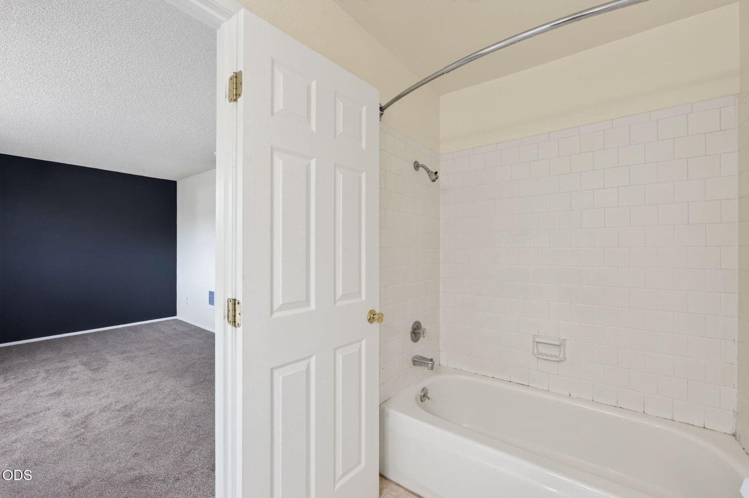 Photo of 897 E Desperado Trail 19 of 43