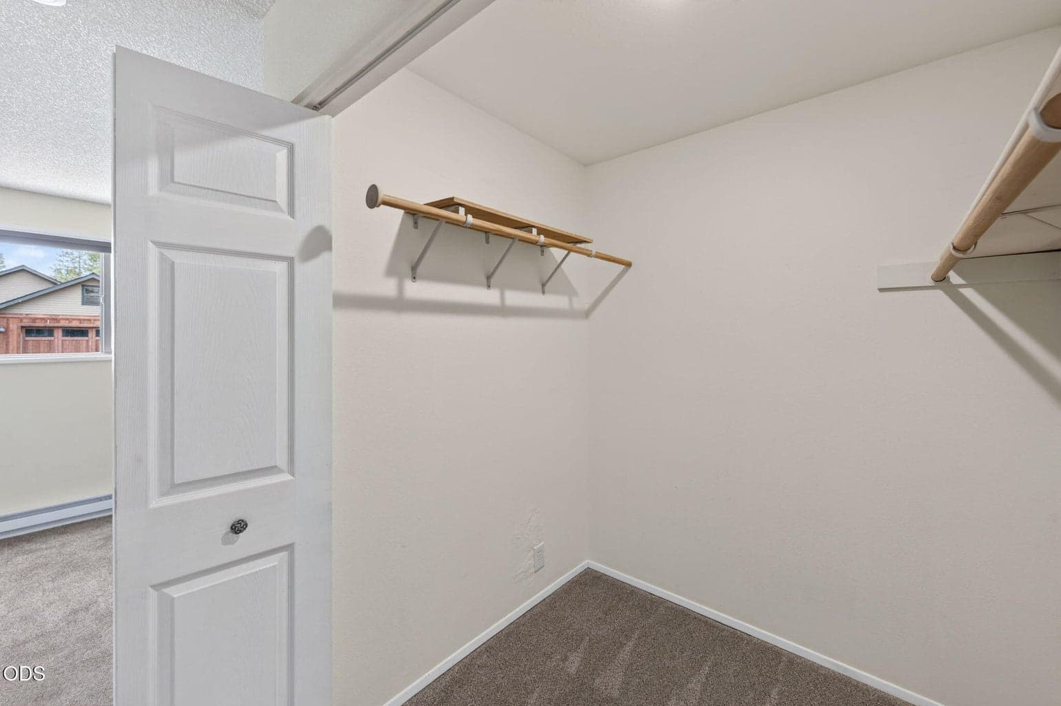 Photo of 897 E Desperado Trail 26 of 43