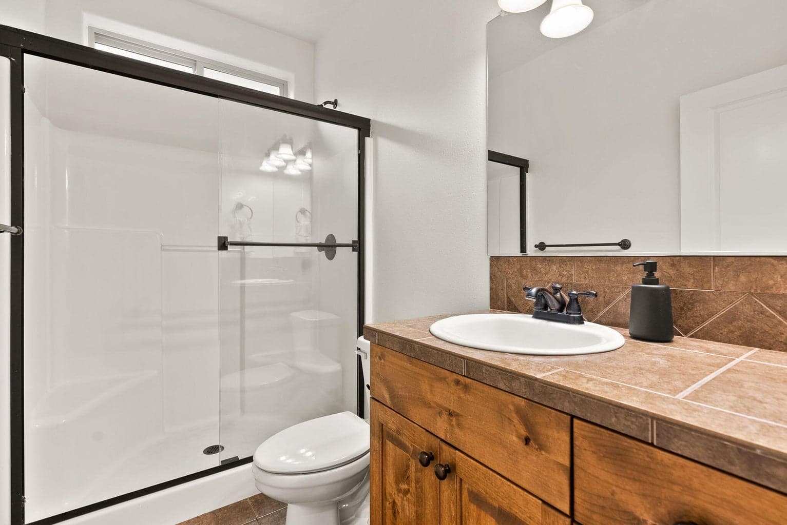Full bathroom on the main level