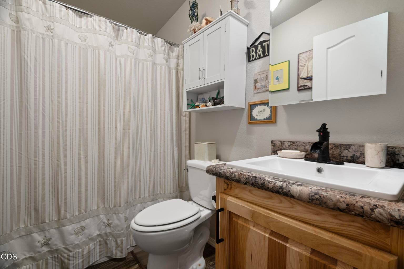 2nd Bathroom