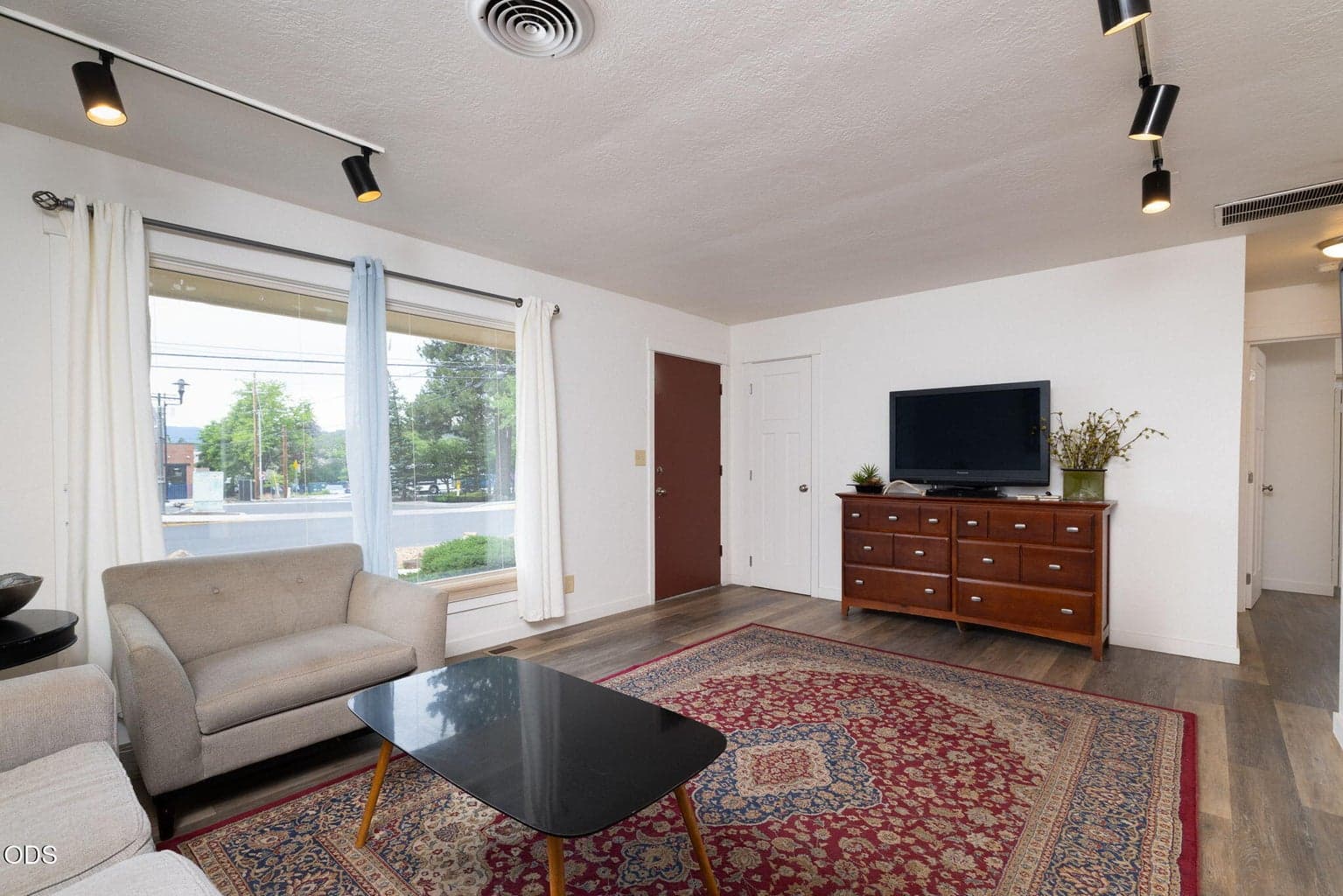 Photo of 820 4th 3 of 32