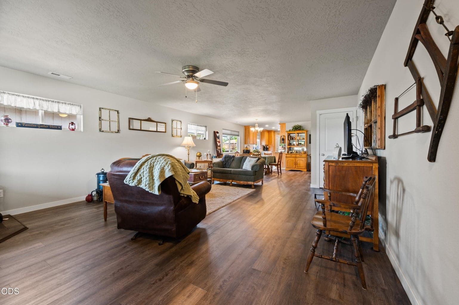 Photo of 1238 Seehale Avenue 4 of 39