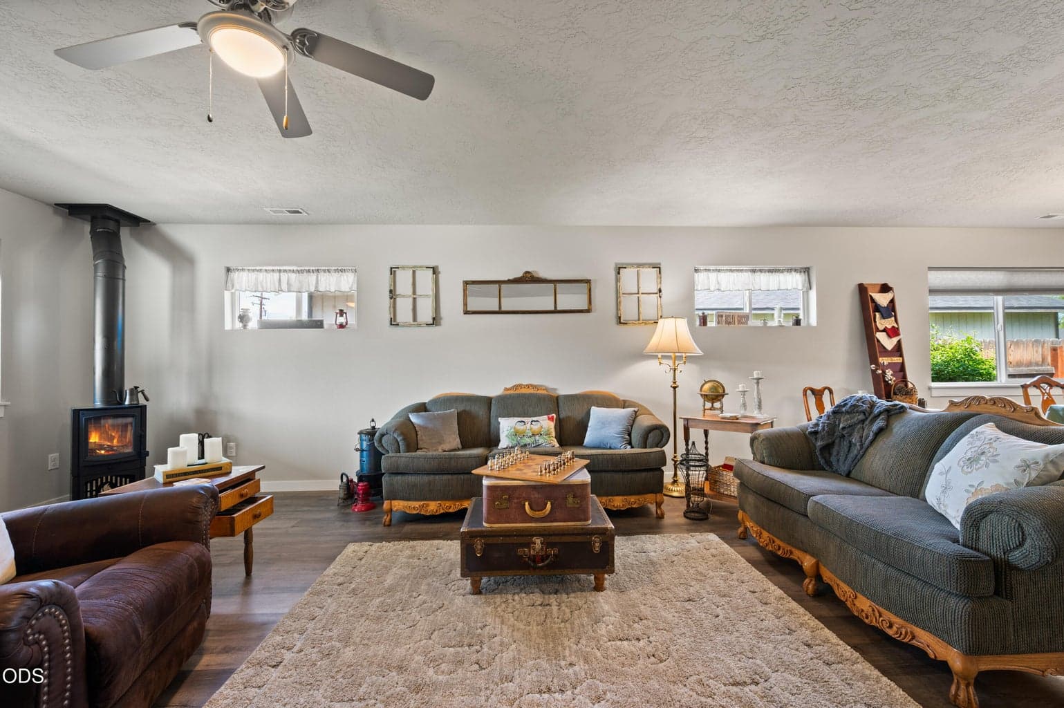 Photo of 1238 NW Seehale Avenue 6 of 39