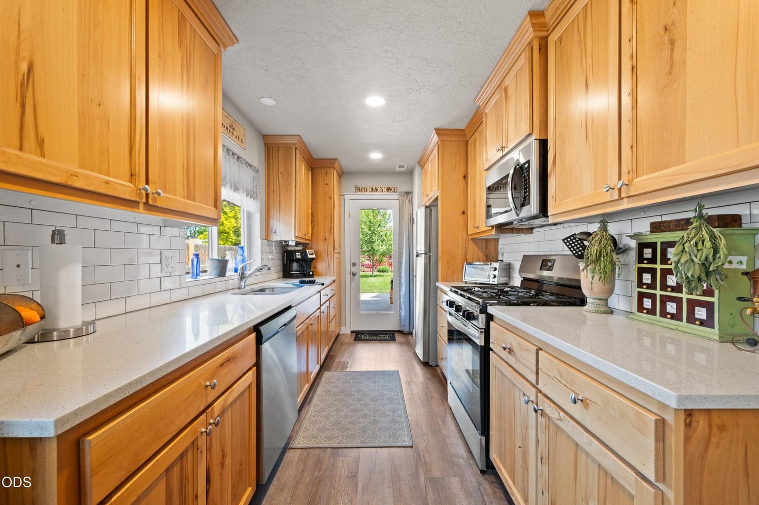 Photo of 1238 NW Seehale Avenue 11 of 39