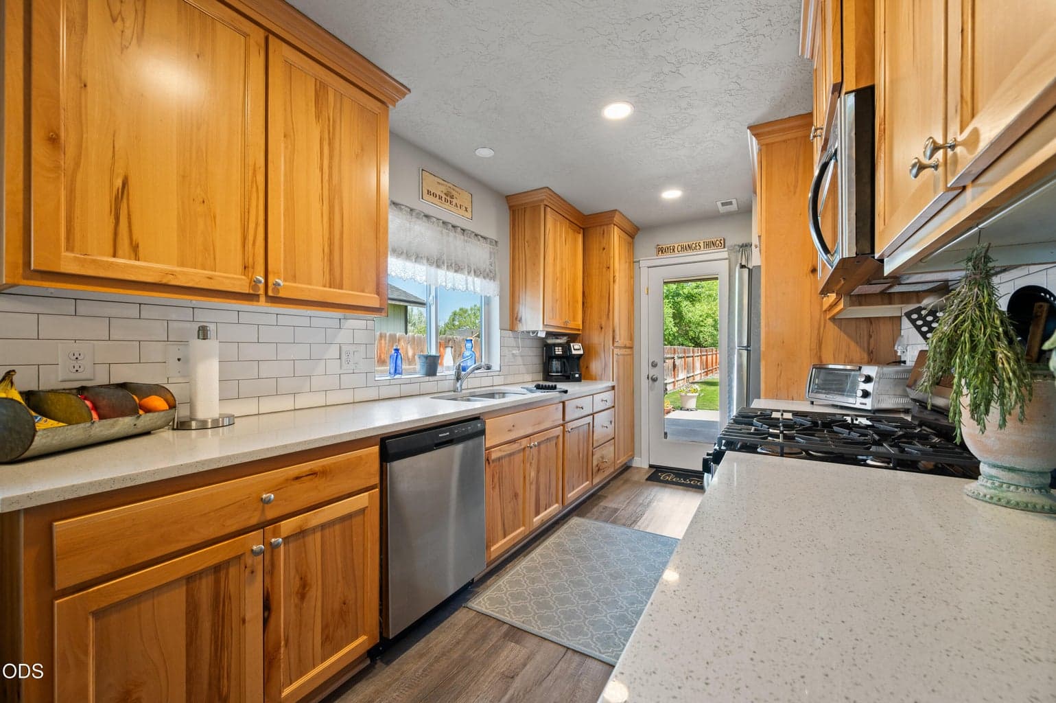 Photo of 1238 NW Seehale Avenue 12 of 39