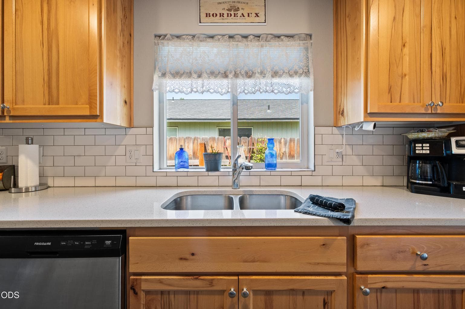Photo of 1238 NW Seehale Avenue 13 of 39