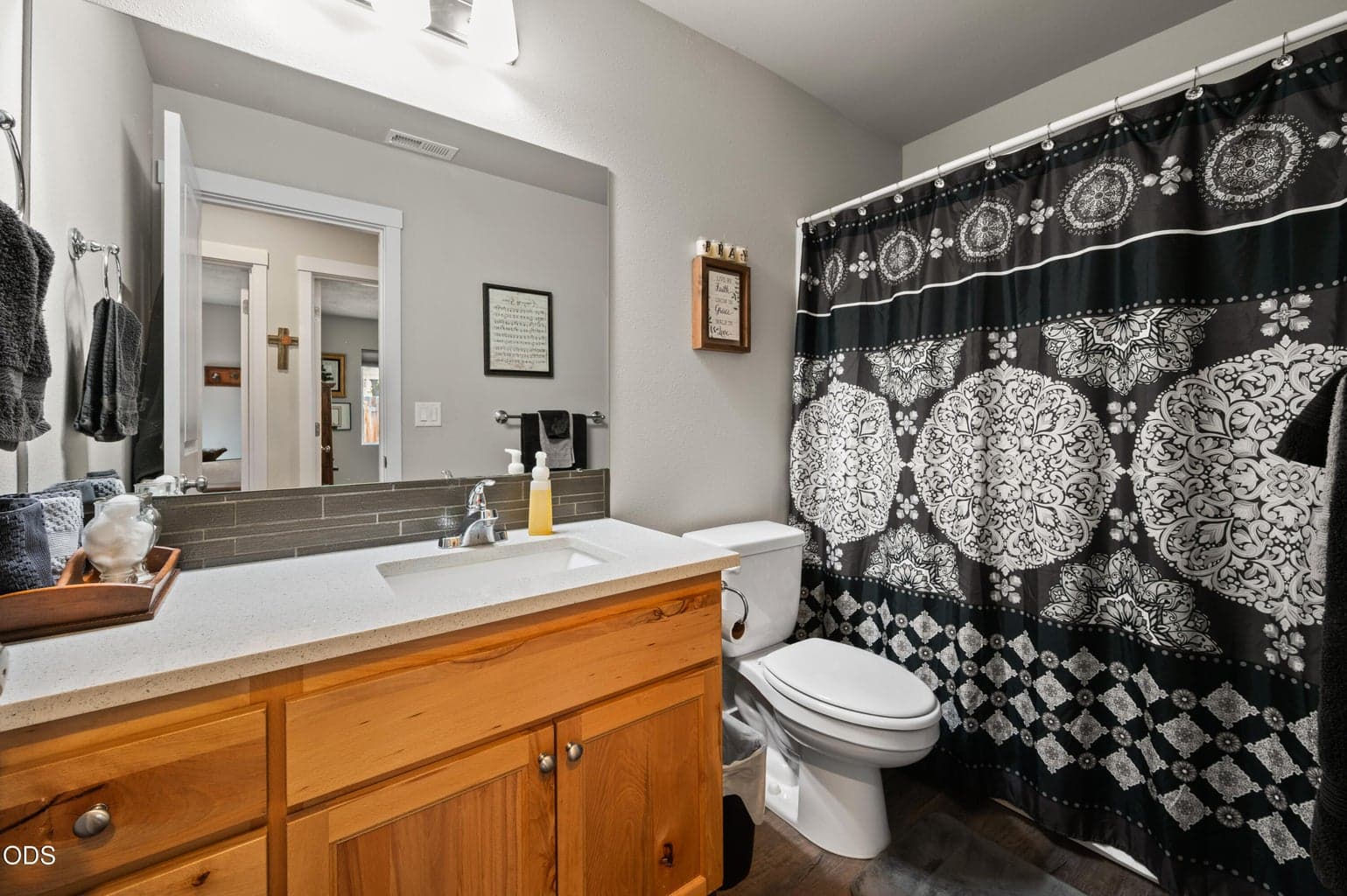 Photo of 1238 NW Seehale Avenue 17 of 39