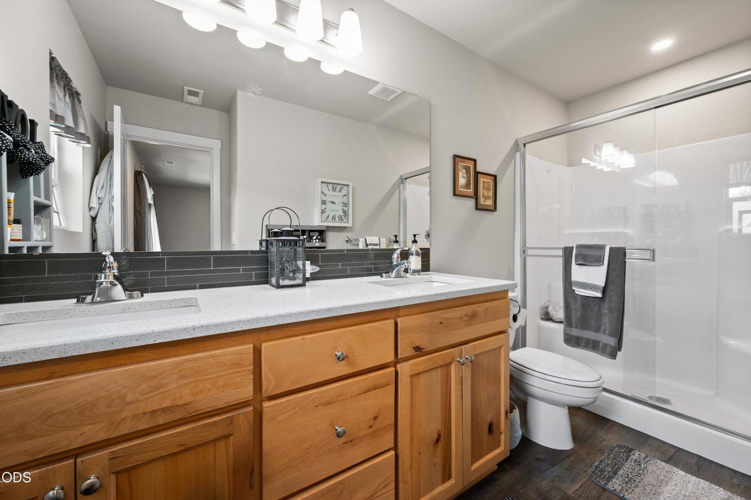 Photo of 1238 NW Seehale Avenue 21 of 39