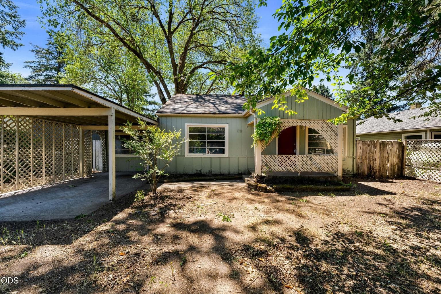Photo of 1711 J 1 of 18